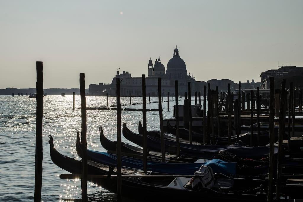 Ca' De Mezo Near San Marco Apartment Venice Luaran gambar