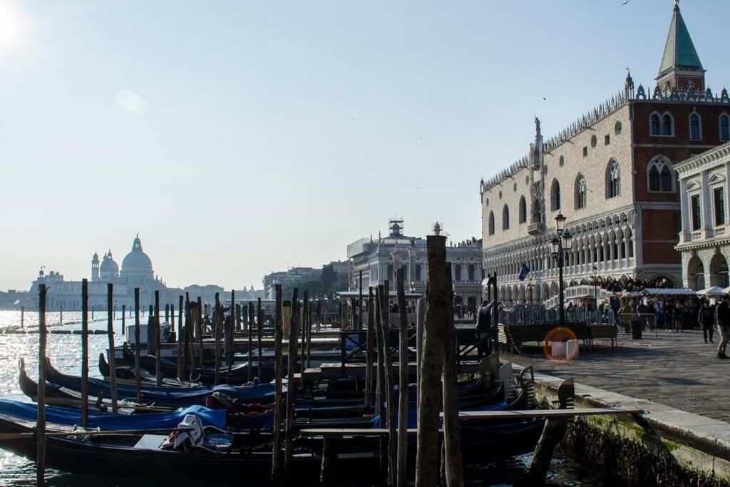 Ca' De Mezo Near San Marco Apartment Venice Luaran gambar